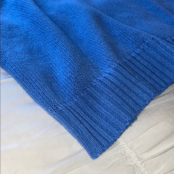 H&M blue sweater - Picture 2 of 3